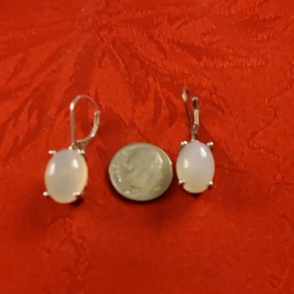 Moon stone Earrings - Picture 2 of 4